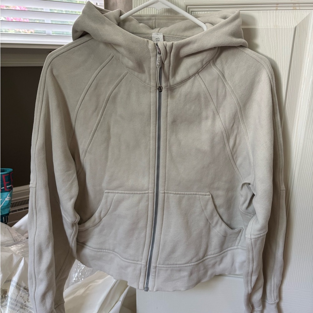 Lululemon cream/beige cropped scuba full zip sweatshirt